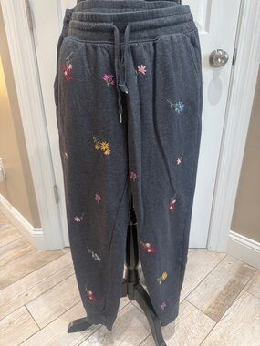Old Navy Charcoal Gray Embroidered Floral Joggers
